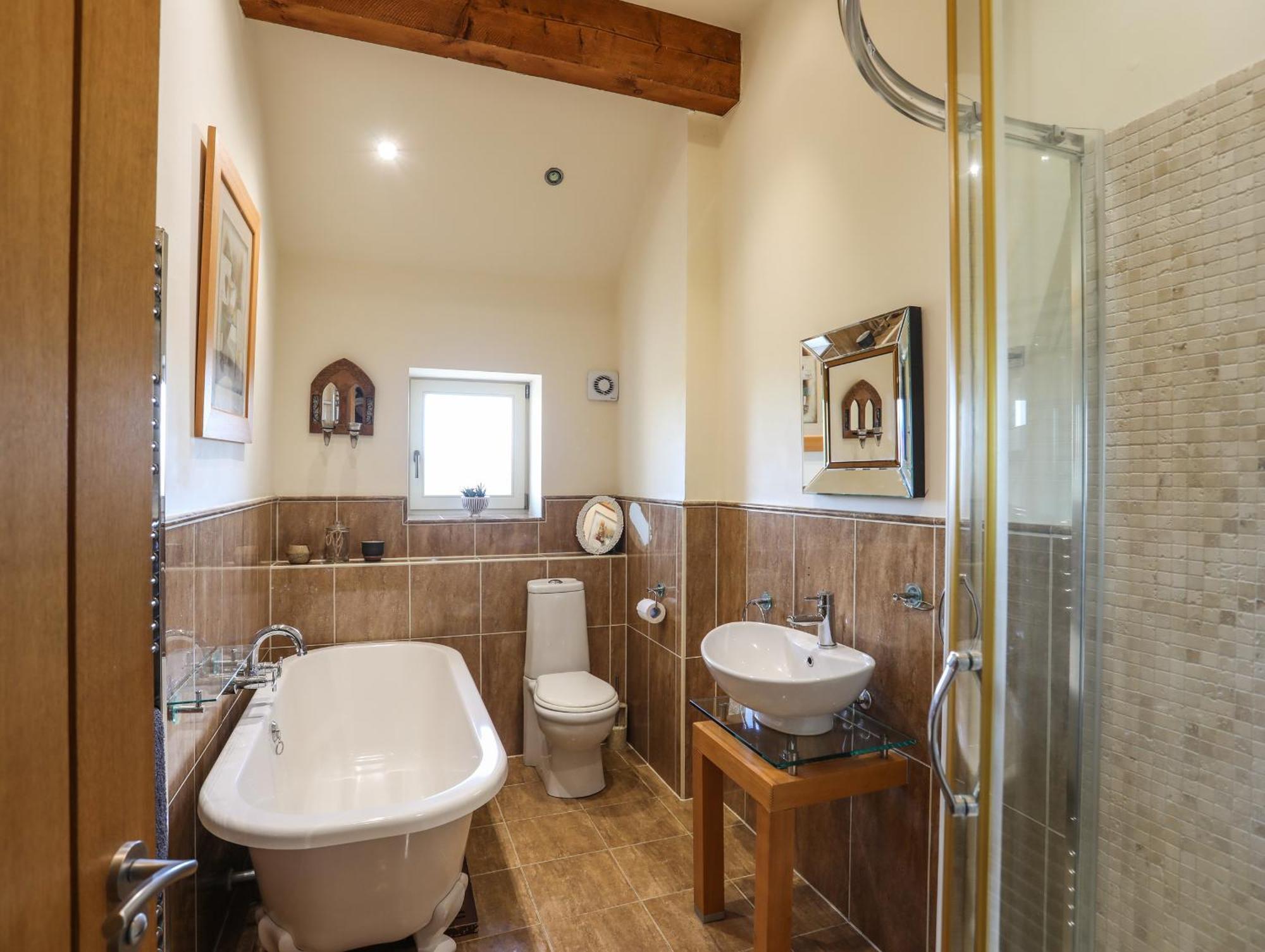 Cosy Barn Villa Dwyran Exteriör bild