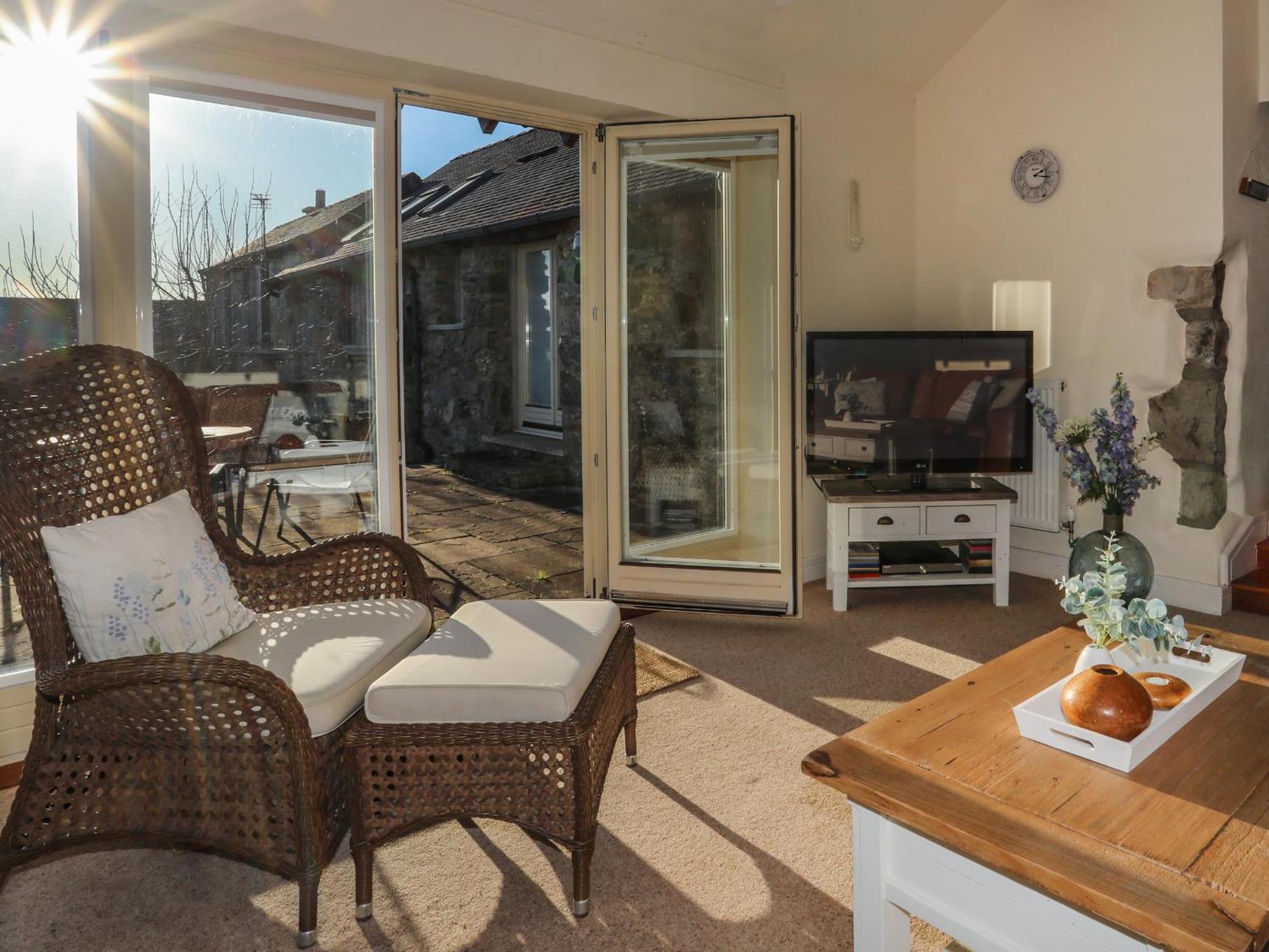 Cosy Barn Villa Dwyran Exteriör bild
